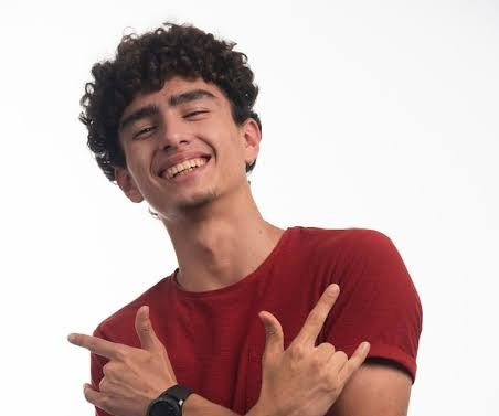 <em><strong>Mario R.</strong></em>